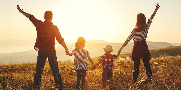 👪 Nachwuchs wird Volljährig? Kindergeld könnte weiterhin bezogen werden   Was ist möglich?