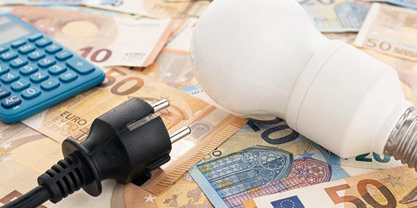 ⚡🔌 6,5 Milliarden Zuschuss: Strompreise sinken ab 2026 um 4%   Was bedeutet das?