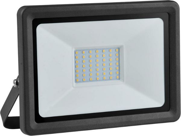 💡 as Schwabe Optiline LED Arbeitsleuchte, 50W, 4.500lm für 19,99€ (statt 54€)