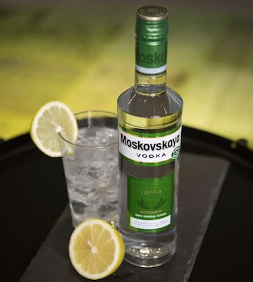 🍸 Moskovskaya Premium Vodka aus reinem Quellwasser für 6€ (statt 11€)   Prime