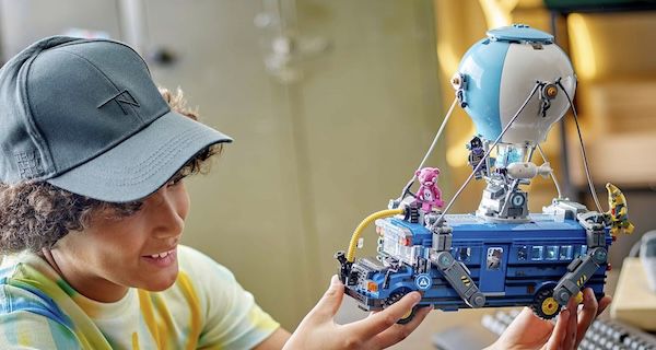 🚎 LEGO Fortnite Schlachtenbus inkl. 9 Figuren für 59,70€ (statt 70€)