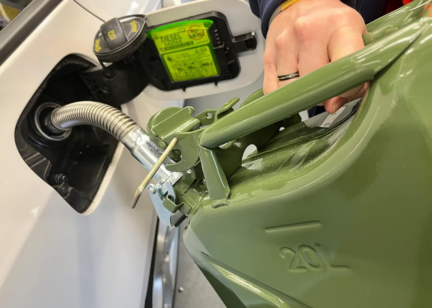 ⛽ Unitec 73855 Metall Benzinkanister 20l für 19,99€ (statt 32€) ⛽ Unitec 73855 Metall Benzinkanister 20l für 19,99€ (statt 32€)