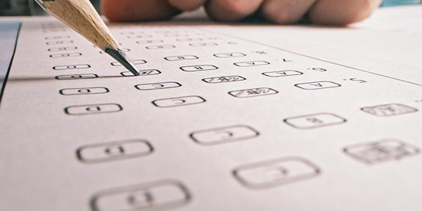 📆 Neuerungen Dezember 2025: Rente, Deutsche Bahn, Auto Fernlenkung, Verbraucherrechte