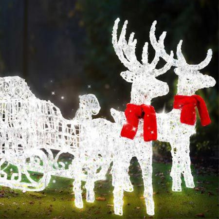 🦌 Kesser Rentiere mit Schlitten & 240 LEDs inkl. Dekoschal für 68,80€ (statt 80€)