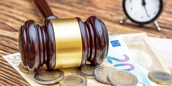 📆 Neuerungen Dezember 2025: Rente, Deutsche Bahn, Auto Fernlenkung, Verbraucherrechte