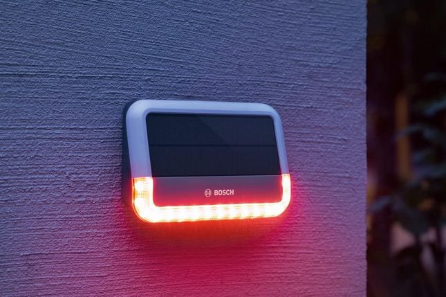 🚨 Bosch Smart Home kabellose Alarmanlage mit Solarpanel für 131,79€ (statt 164€)