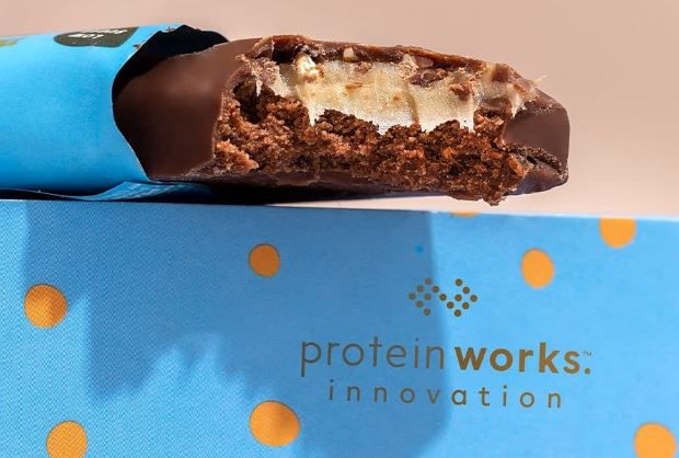 🍫 9er Pack Protein Works Wilde Schoko Erdnuss Proteinriegel ab 9,28€ (statt 14€)