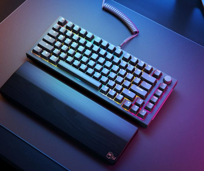 ⌨️ Glorious Gaming Wooden Keyboard Wrist Rest (TKL) für 14,90€ (statt 21€)