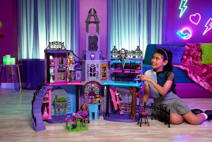 🏰 Monster High Puppenhaus, Haunted High School Spielset für 118,89€ (statt 155€)