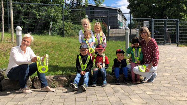NRW: Kostenfreie Sicherheitsüberwürfe für Kinder NRW: Kostenfreie Sicherheitsüberwürfe für Kinder