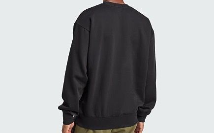 Adidas Essentials FEELCOZY Fleece Sweatshirt in Schwarz ab 19,81€ (statt 34€)