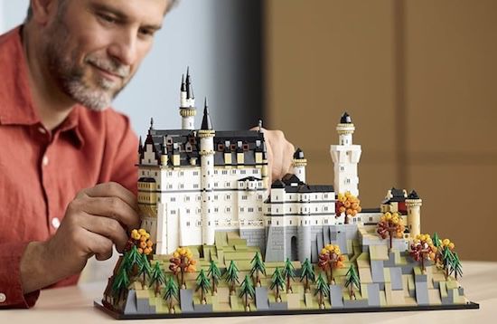 🏰 LEGO Architecture   Schloss Neuschwanstein (21063) für 178,19€ (statt 197€)