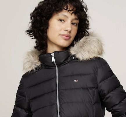 🧥 Tommy Jeans Damen Daunenmantel mit Kapuze für 144,94€ (statt 180€)   XS + XL