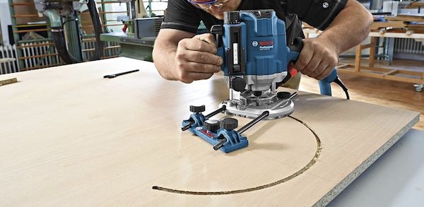 🪵 Bosch Rand  und Kantenfräser Set 6 teilig ab 20,80€ (statt 32€)