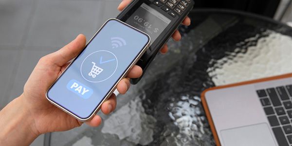 💳 EU-Gesetz bricht Apple-Monopol – Volksbanken starten iPhone-Zahlung ohne Apple Pay 💳 EU Gesetz bricht Apple Monopol – Volksbanken starten iPhone Zahlung ohne Apple Pay