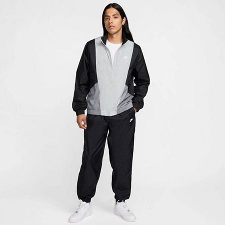 🏃🏻‍♂️‍➡️ Nike Sportswear Club Trainingsanzug für 54,95€ (statt 75€)