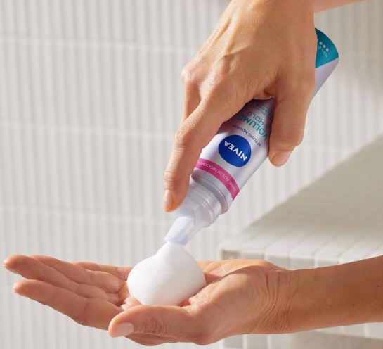 🪮 Nivea Volume & Hold Styling Mousse Schaumfestiger, 150ml ab 1,79€ (statt 3,49€)