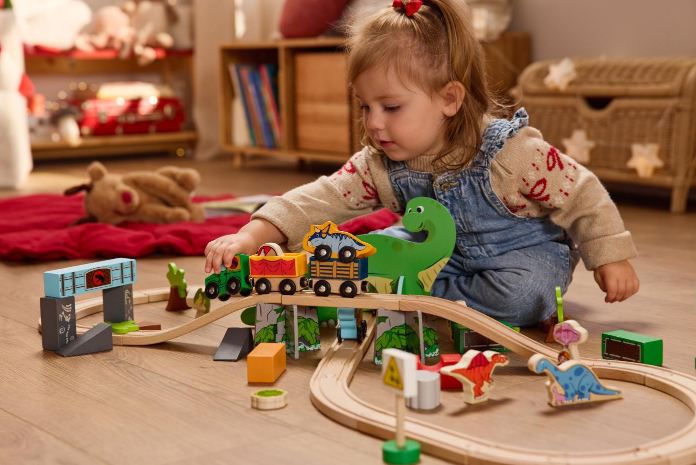 🚂 lupilu Farm oder Dinosaurier Holzeisenbahn-Set für 25,94€ (statt 40€) 🚂 lupilu Farm oder Dinosaurier Holzeisenbahn Set für 25,94€ (statt 40€)