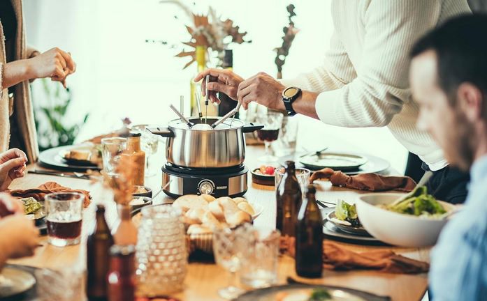 🥘 Severin FO 2471 Fondue Crêpes Kombination Set für 39,99€ (statt 53€)