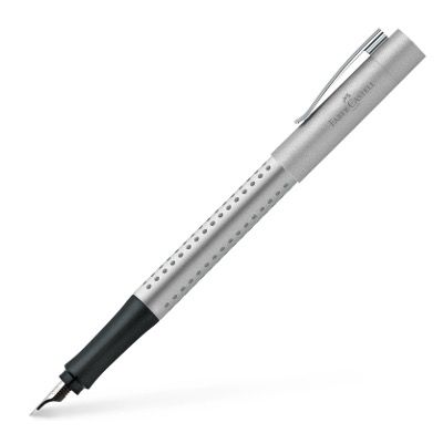 Faber Castell Füller Grip 2011 140905 mit Federbreite B in Silber für 9,95€ (statt 17€)