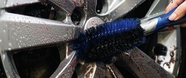 🛞 Rain X Graphene Felgenreiniger inkl. Felgenbürste ab 5,95€ (statt 9€)   Prime