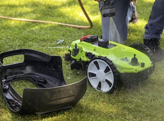 🌱 Greenworks Optimow M Mähroboter bis 500 qm für 224,99€ (statt 350€)