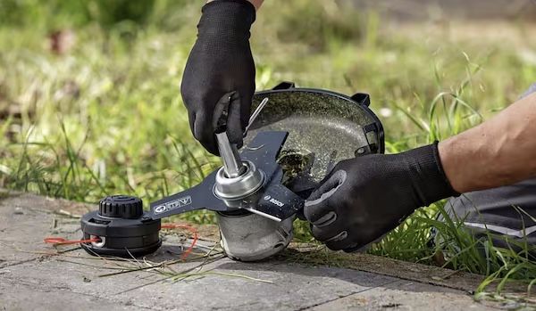 🌱 Bosch Professional GFR 18V 23 (C) Akku Freischneider Solo für 190,99€ (statt 241€)