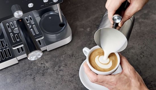 ☕️ Ninja Luxe Essential Siebträger mit integriertem Mahlwerk für 278,35€ (statt 319€)