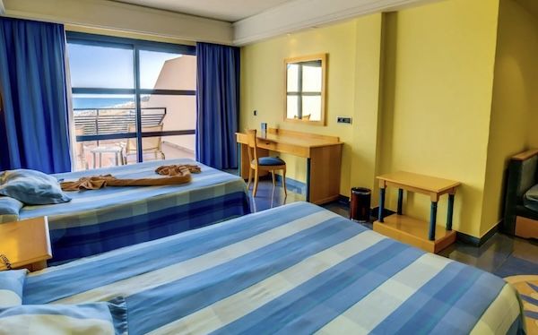 ☀️ Fuerteventura: 7 ÜN im 4* Hotel inkl. HP, Flüge, Gepäck & Transfer ab 720€ p.P.