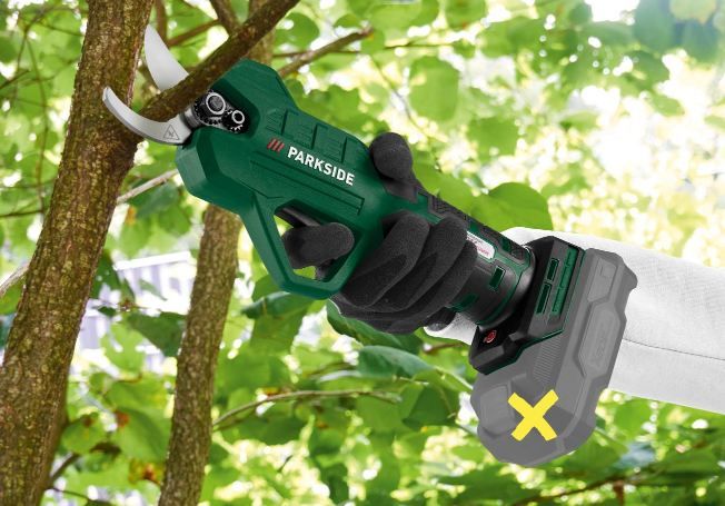 🪾 Parkside PAAS 20 Li B1 20V Akku Astschere mit Akku für 38,94€ (statt 65€)