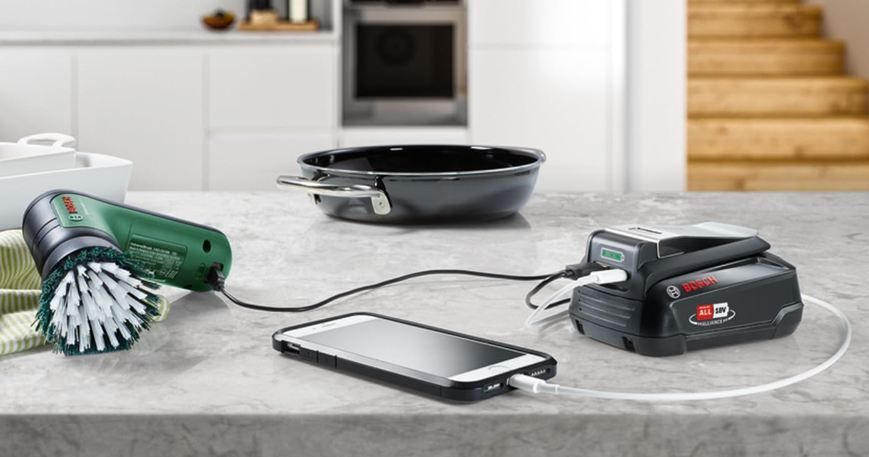 🔋 Bosch UniversalUSB 18V 45 Adapter mit USB A & C für 14,99€ (statt 18€)