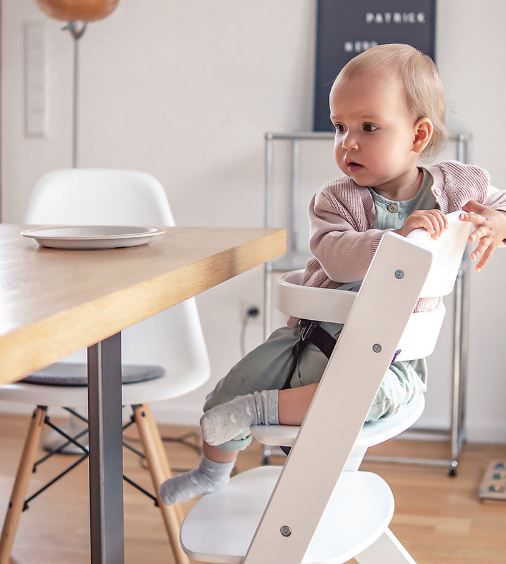 👶🏻 Osann Jill Hochstuhl aus Buche mit Gurtsystem für 45,94€ (statt 90€)