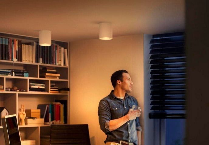 💡 2x Philips Hue White Ambiance Pillar Spot Erweiterung für 88€ (statt 104€)