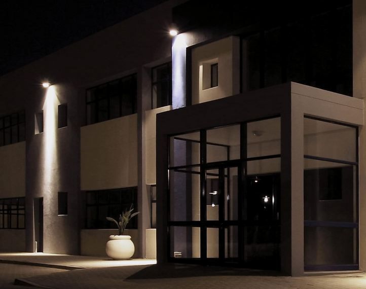 💡 Philips ProjectLine Flutlicht, 30W, 3.000K für 14,99€ (statt 21€)