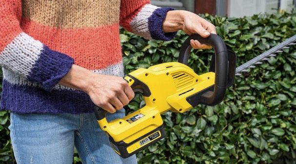 🏠 Kärcher HGE 18 45 Battery Heckenschere mit Akku und Ladegerät für 74,90€ (statt 95€)