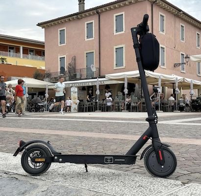 🛴 iScooter E Scooter mit Straßenzulassung & 30 km Reichweite für 209€ (statt 300€)