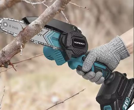 🪚 YOFIDRA Mini Akku-Kettensäge inkl. 2 Akkus ab 25,59€ (statt 49€) 🪚 YOFIDRA Mini Akku Kettensäge inkl. 2 Akkus ab 25,59€ (statt 49€)