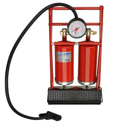 💨 2x Fischer 85582 Doppelzylinder Fußpumpe mit Manometer für 9,99€ (statt 28€)