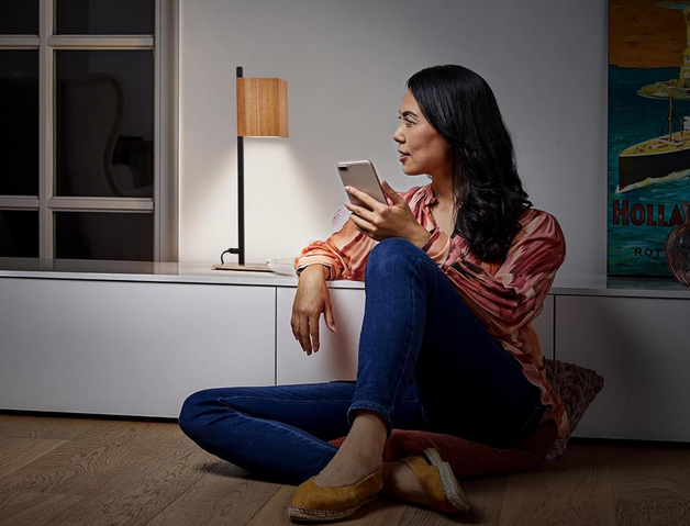 💡 LEDVANCE Wood Smart+ WLAN Tischleuchte 8W für 8,99€ (statt 36€)