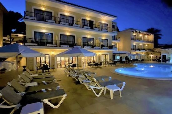 😎 Mallorca (Peguera): 7 ÜN/F im 3* Hostal Villa Rosa inkl. Gepäck & Flug ab 298€ p.P.