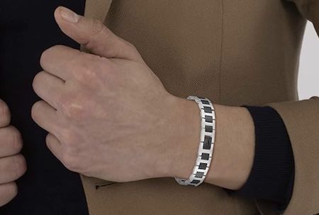 💍 Lacoste Metropole Armband mit Knebelverschluss für 68,99€ (statt 85€)