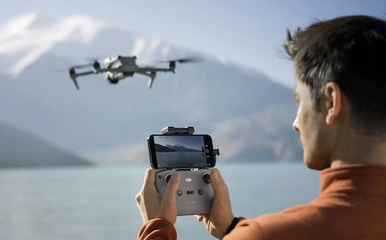 🛸 DJI Air 3S Fly More Combo mit RC N3 für 1.019€ (statt 1.144€)