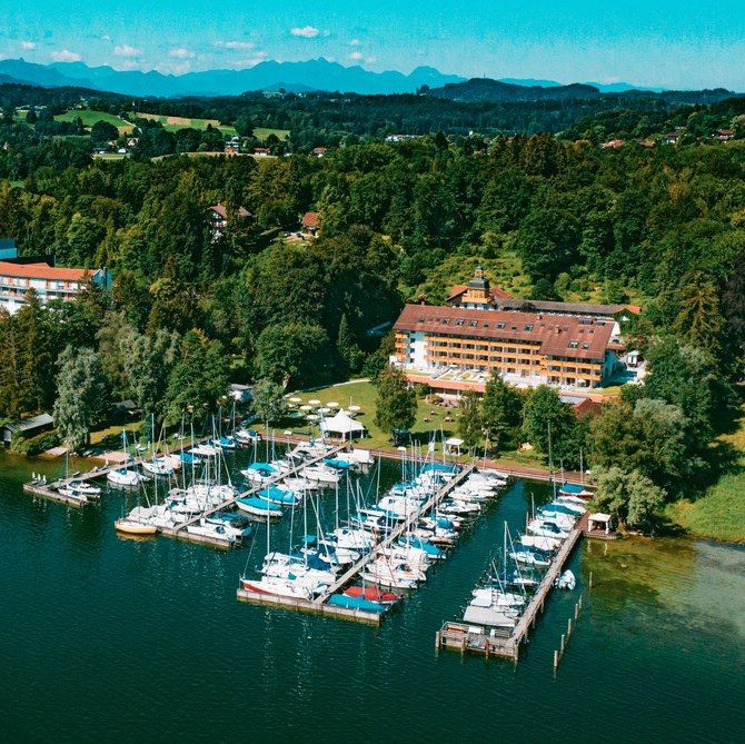 ⛵ 5 ÜN im 4* Yachthotel Chiemsee inkl. HP & Wellness für 444€ p.P.