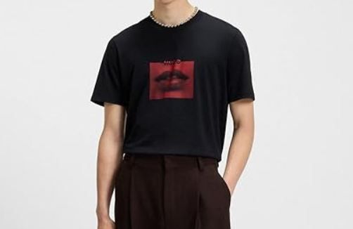 👕 HUGO Deterni T Shirt mit Lippen Artwork für 30€ (statt 37€)