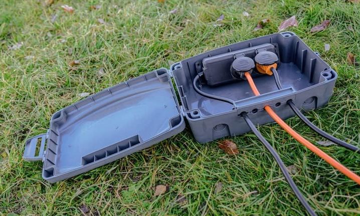 🔌 Brennenstuhl wetterfeste Kabelbox für 13,99€ (statt 19€)