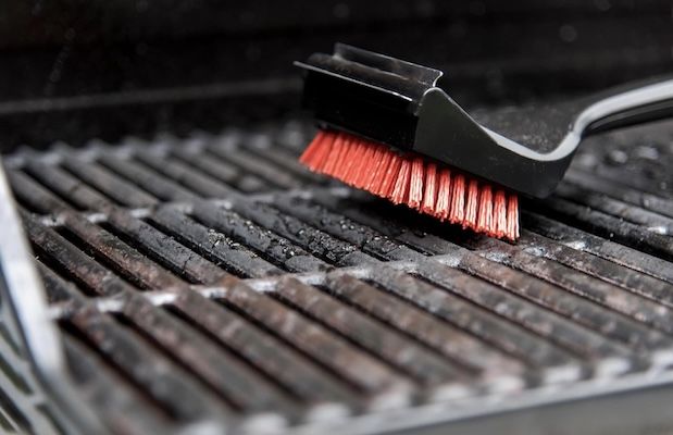 🍖 Char Broil Cool Clean Grillbürste für 9,99€ (statt 15€)