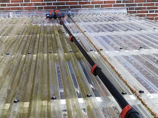 🧹 BoomDing Teleskop Waschbürste (4,6 m) mit Wasseranschluss für 59,73€ (statt 80€)