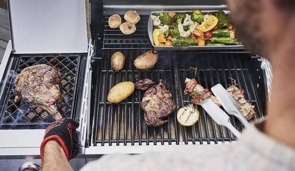 🍗🌭 Char Broil Gasgrill Advantage PRO S 3 mit 900°C Sear Brenner für 494,90€ (statt 649€)