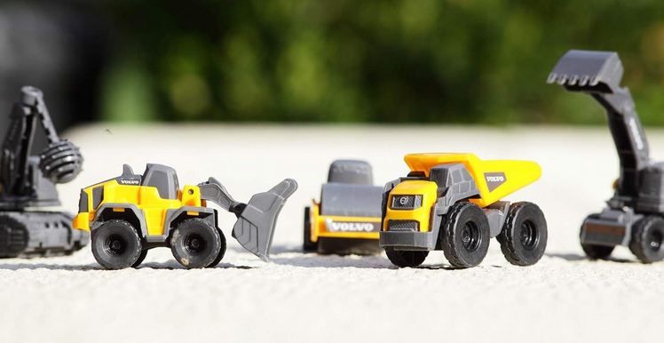 🛻 Dickie Toys Volvo Micro Workers Set für 6,20€ (statt 12€)