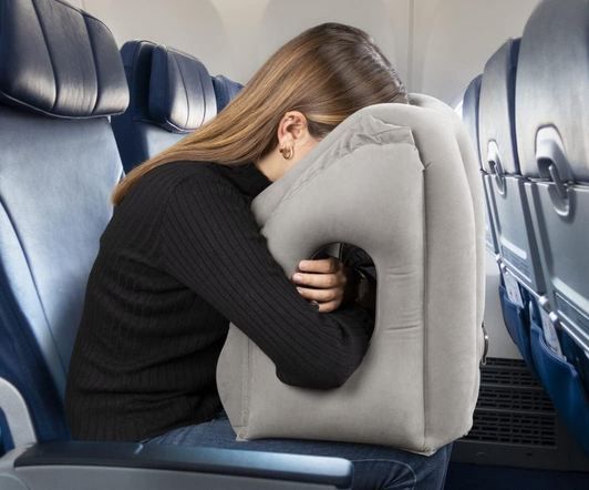 ✈️ Hama Reise Kissen mit Aussparrungen für die Arme & Kopf für 14,39€ (statt 33€)